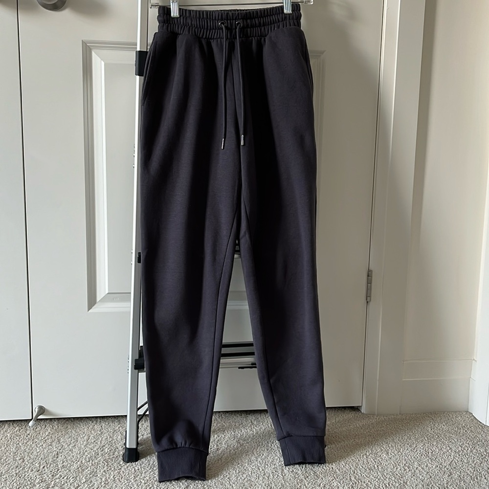 Grey streetwear society active sweat pants - women’s xs